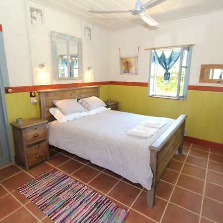 Vinieris Villas - Almond 度假居 *