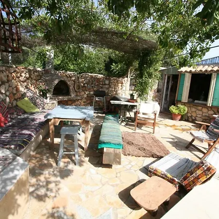 Vinieris Villas - Almond 度假居 *