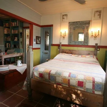 Vinieris Villas - Almond *